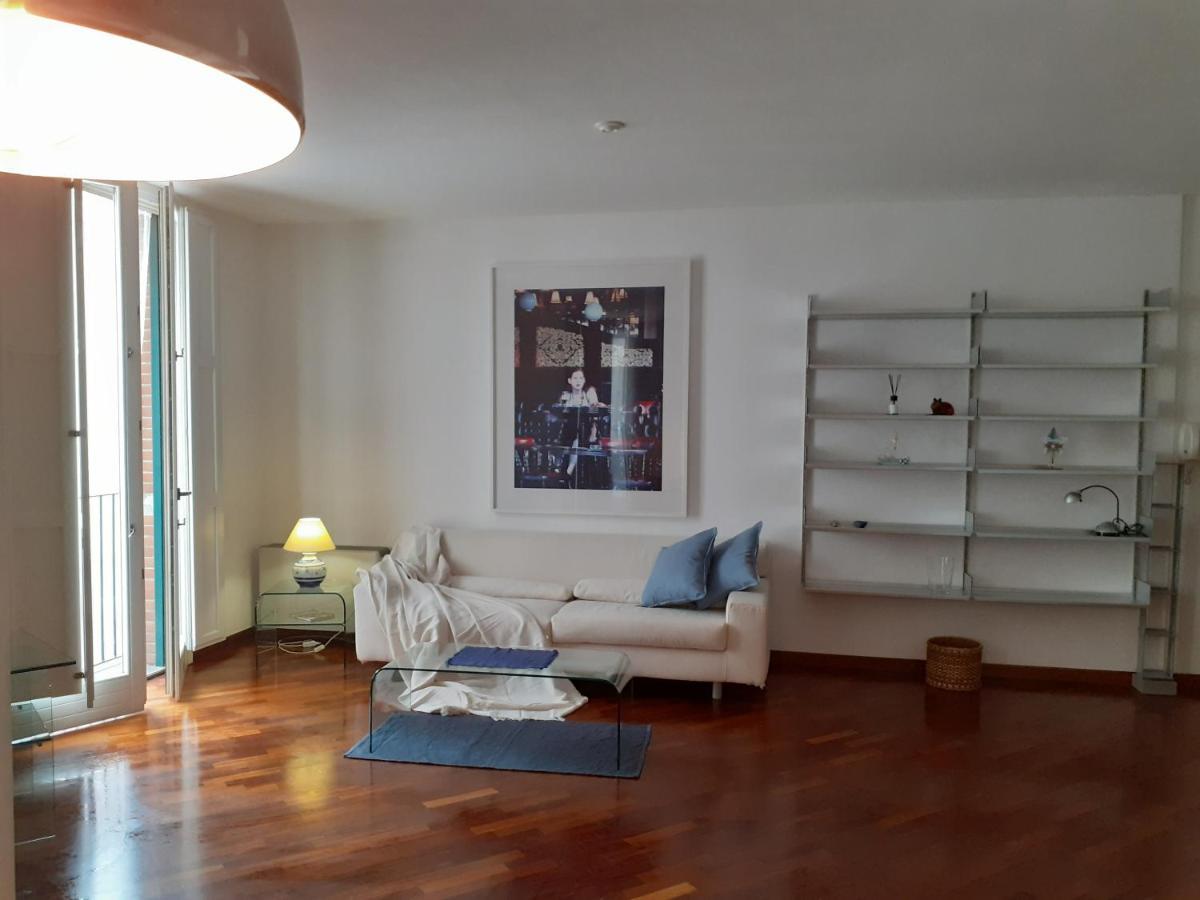 Olimpia Apartment City Center サレルノ エクステリア 写真