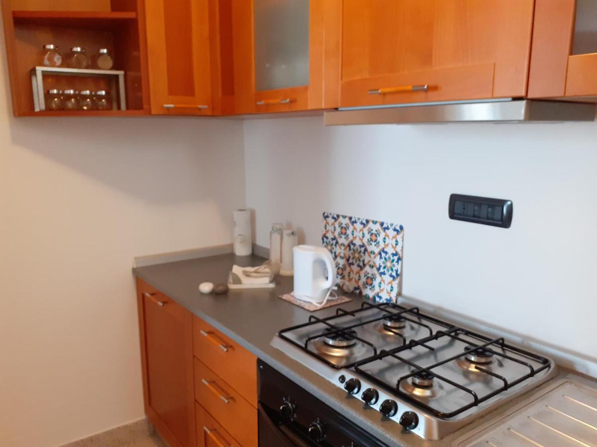 Olimpia Apartment City Center サレルノ エクステリア 写真