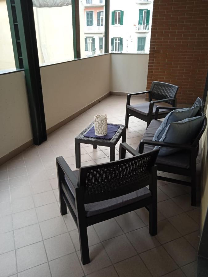 Olimpia Apartment City Center サレルノ エクステリア 写真